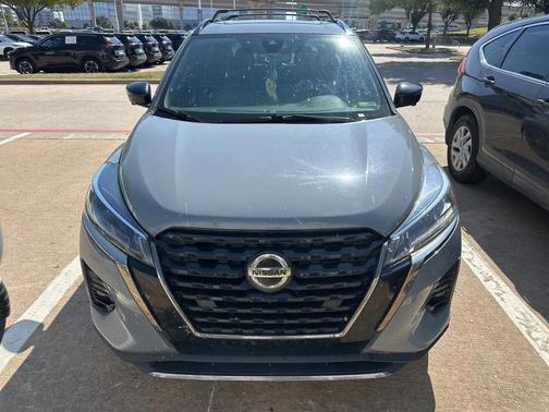 2021 Nissan Kicks SR