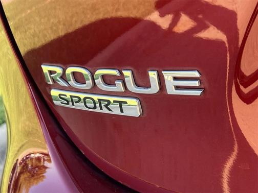 2022 Nissan Rogue Sport S