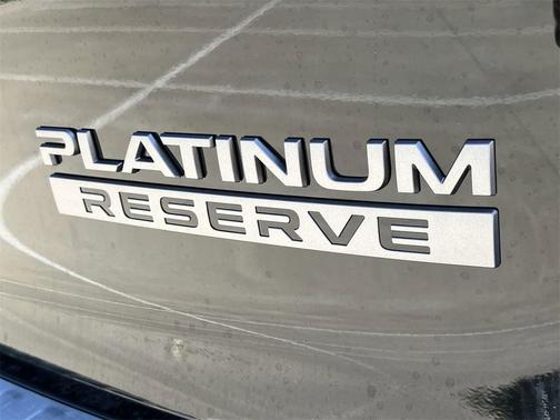 2025 Nissan Armada Platinum Reserve 4WD