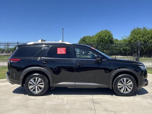 2023 Nissan Pathfinder SL FWD