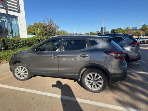 2022 Nissan Rogue Sport SV