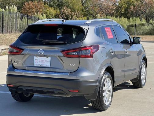 2022 Nissan Rogue Sport SV