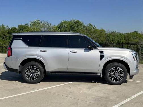 2025 Nissan Armada SL 2WD