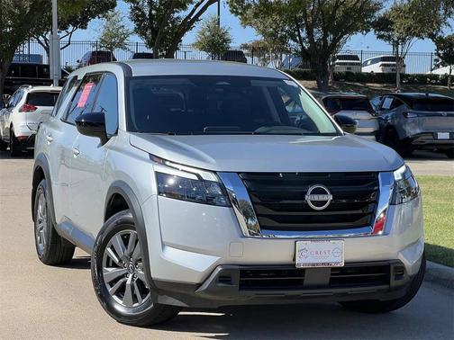 2025 Nissan Pathfinder S FWD