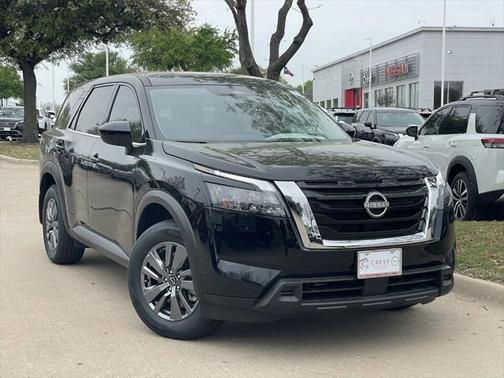 2025 Nissan Pathfinder S FWD