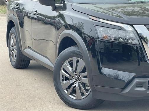2025 Nissan Pathfinder S FWD