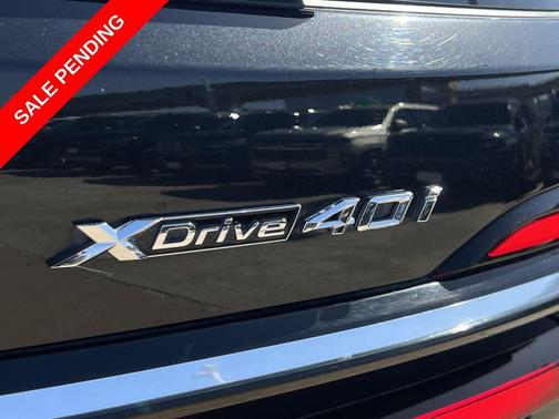 Black Sapphire Metallic 2023 BMW X7 xDrive40i