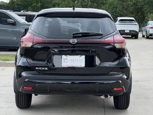 2025 Nissan Kicks S