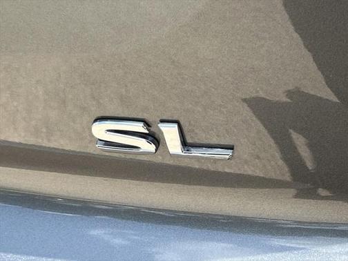 2024 Nissan Pathfinder SL FWD