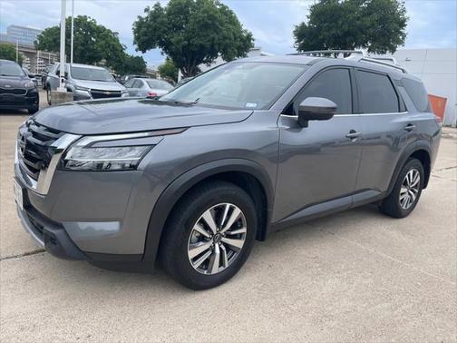 2024 Nissan Pathfinder SL FWD