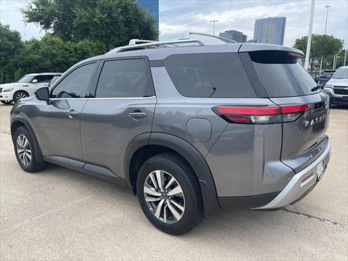 2024 Nissan Pathfinder SL FWD