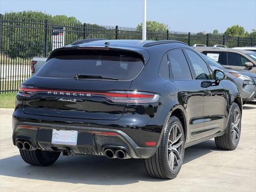 2024 Porsche Macan Base