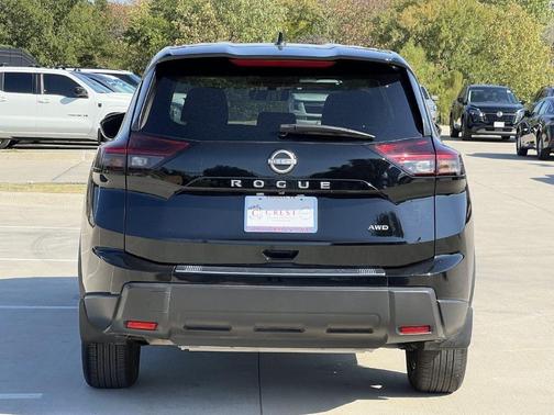 Super Black 2026 Nissan Rogue SV