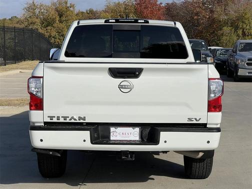 2024 Nissan Titan SV