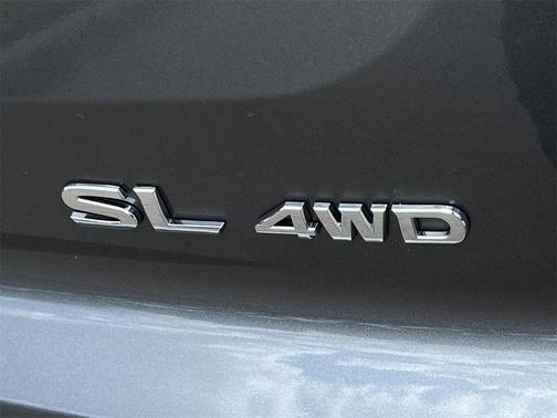2025 Nissan Pathfinder SL 4WD