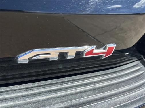 2024 GMC Yukon 4WD AT4