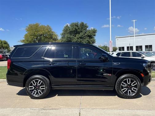 2024 GMC Yukon 4WD AT4