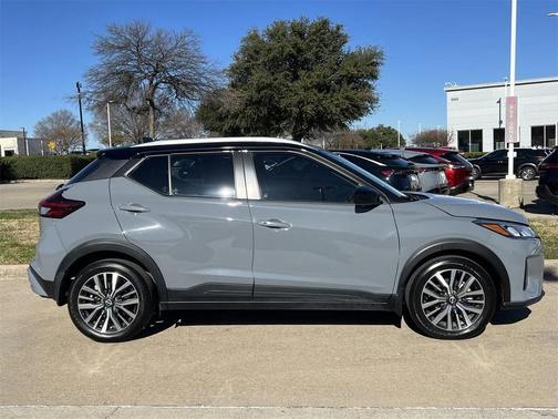 2023 Nissan Kicks SV