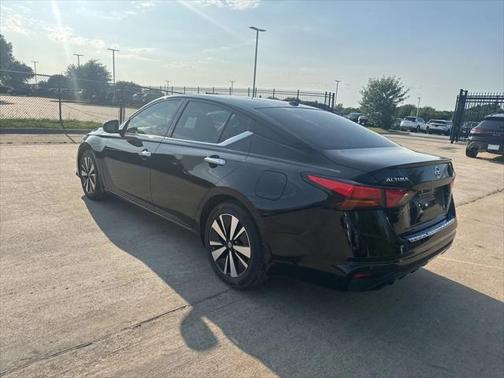 2022 Nissan Altima 2.5 SL