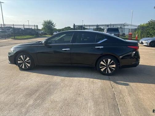 2022 Nissan Altima 2.5 SL