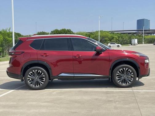 2025 Nissan Rogue Platinum