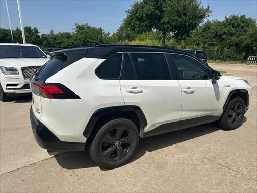 2019 Toyota RAV4 Hybrid SE