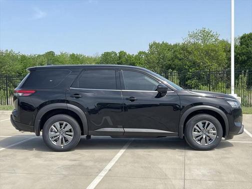 2025 Nissan Pathfinder S 4WD
