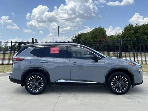 2024 Nissan Rogue Platinum