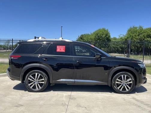 2023 Nissan Pathfinder Platinum 4WD