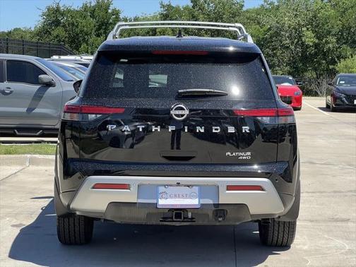 2023 Nissan Pathfinder Platinum 4WD