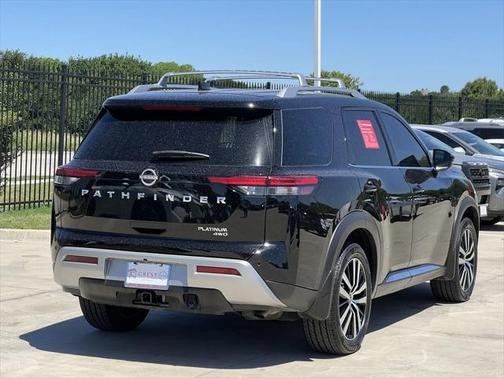 2023 Nissan Pathfinder Platinum 4WD