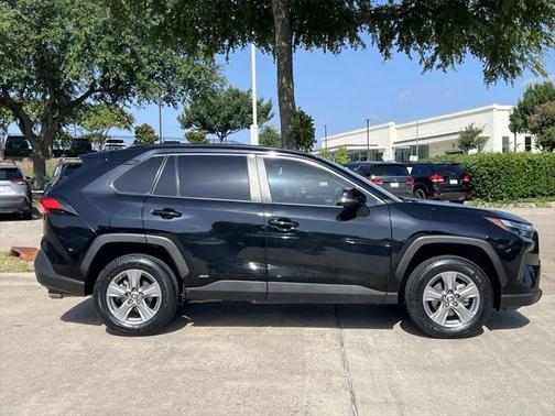 2023 Toyota RAV4 Hybrid LE