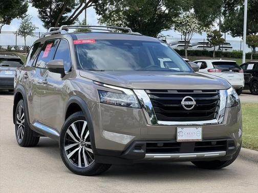 2024 Nissan Pathfinder Platinum FWD