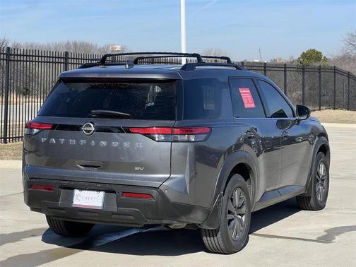 2024 Nissan Pathfinder SV FWD