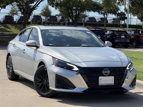 2025 Nissan Altima SV FWD