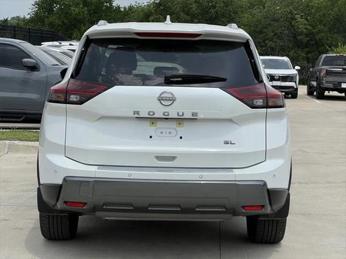 2024 Nissan Rogue SL