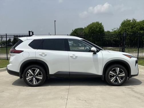 2024 Nissan Rogue SL