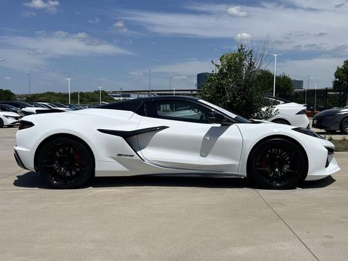 Arctic White 2025 Chevrolet Corvette Z06