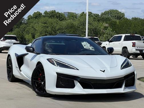 Arctic White 2025 Chevrolet Corvette Z06