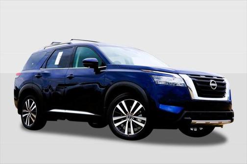 2025 Nissan Pathfinder Platinum 4WD