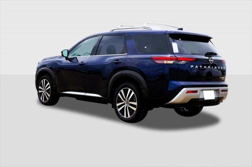 2025 Nissan Pathfinder Platinum 4WD