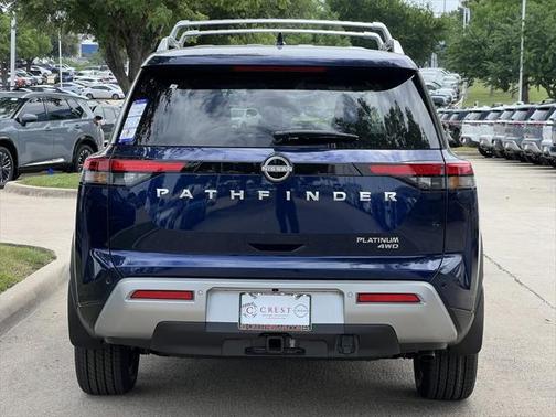 2025 Nissan Pathfinder Platinum 4WD