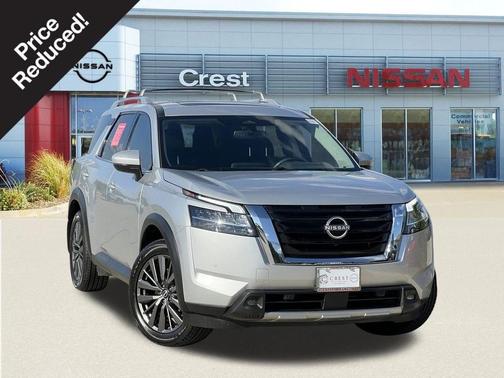 Brilliant Silver 2022 Nissan Pathfinder SL 2WD