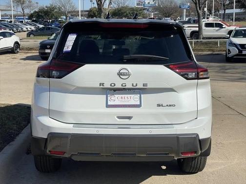 2025 Nissan Rogue SL