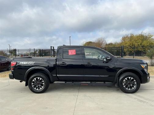 2024 Nissan Titan PRO-4X