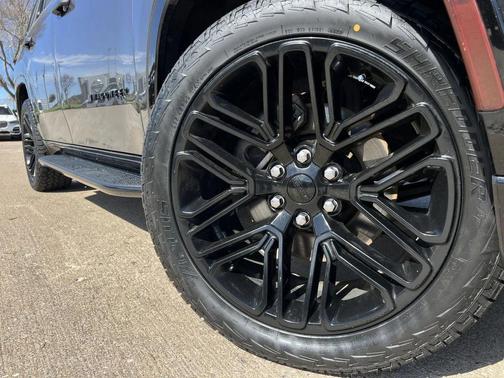 2023 Jeep Wagoneer Series II Carbide 4x4