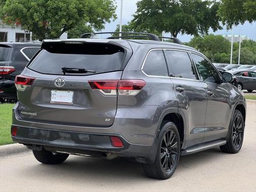 2019 Toyota Highlander SE