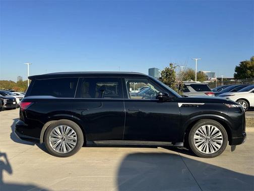 2025 INFINITI QX80 SENSORY AWD