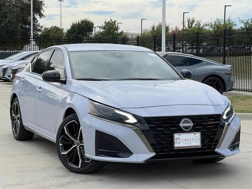 2025 Nissan Altima SR FWD
