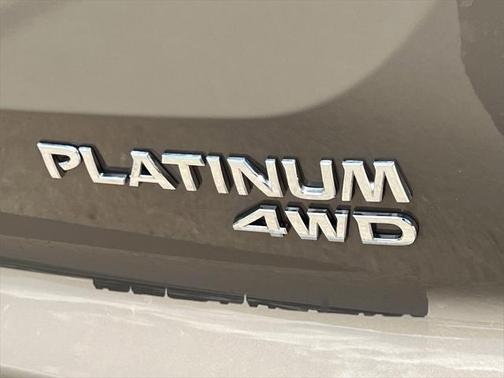 2025 Nissan Pathfinder Platinum 4WD